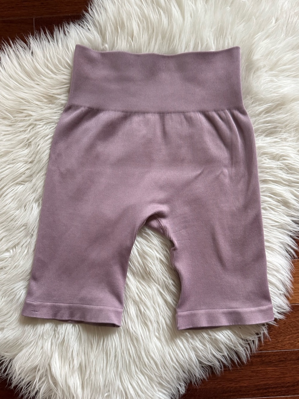 ROOTS pink/mauve ribbed high waist bike shorts size S/M